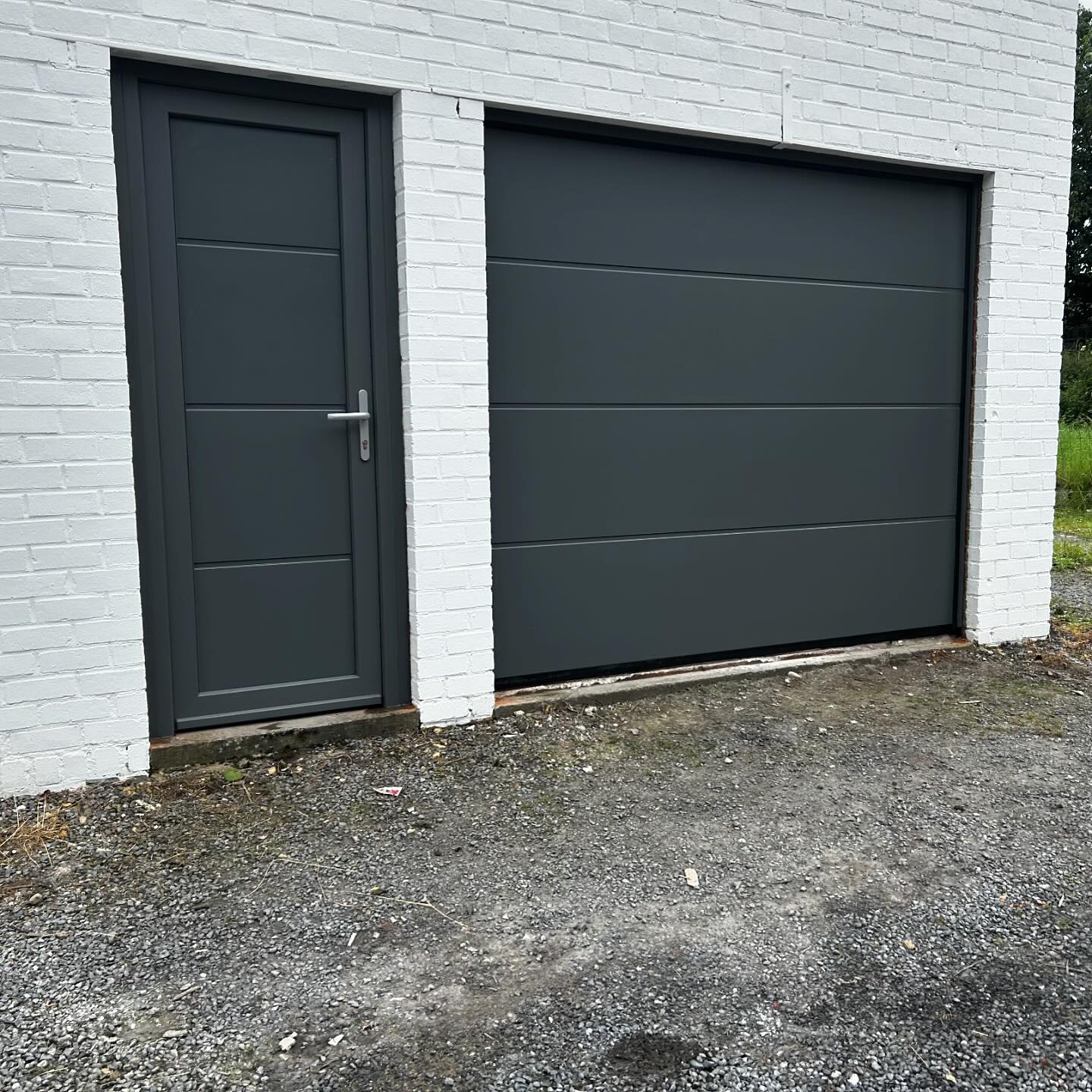L-Line RAL7016 Lisse - Dour