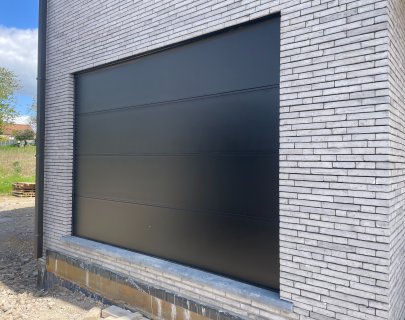 L-Line Unipro Modern Black